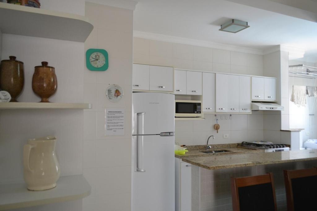 Aluga-se Apto 2 Quartos, sendo 1 suíte, 3 Ar cond. Mobília completa - Praia Grande Ubatuba/SP Exterior foto