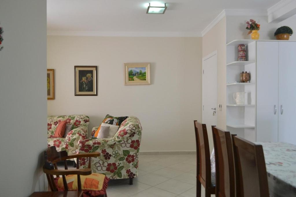 Aluga-se Apto 2 Quartos, sendo 1 suíte, 3 Ar cond. Mobília completa - Praia Grande Ubatuba/SP Exterior foto
